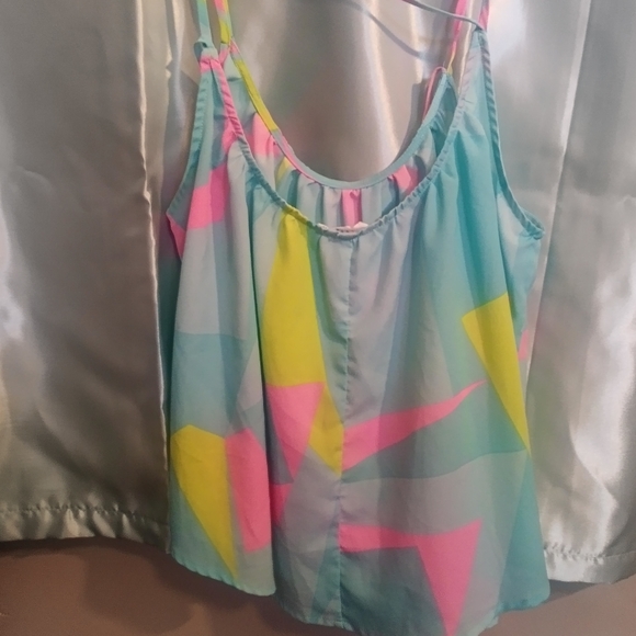 Top - Picture 3 of 3